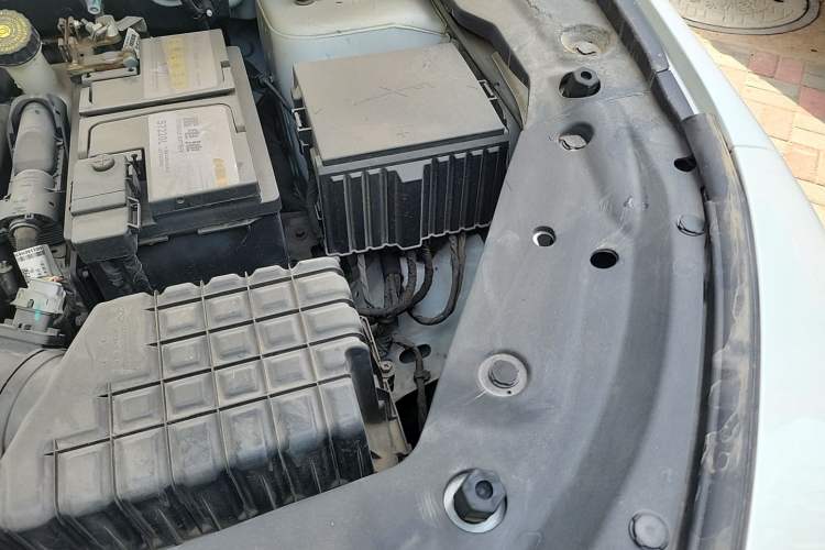 Used JETOUR X70 PLUS 2021 Zhuge 1.6T DCT Kongming 5-Seater Engine Bay Left