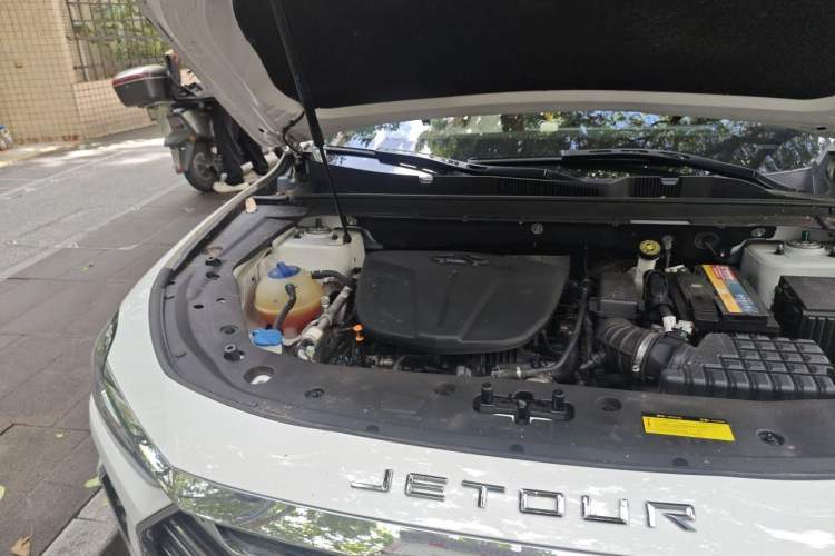 Used JETOUR X70 PLUS 2021 1.6T DCT Pro 7-seater Engine Bay Right