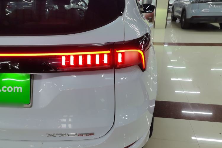 Used JETOUR X70 PLUS 2021 1.6T DCT Pro 7-seater Exterior 3