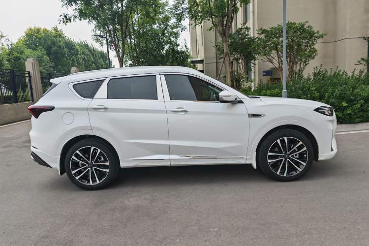 Used JETOUR X70 PLUS 2021 1.6T DCT Pro 5-Seater Exterior 3