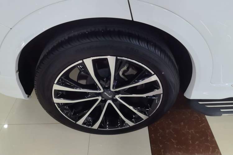 Used JETOUR X70 PLUS 2021 1.6T DCT Pro 7-seater Exterior 5