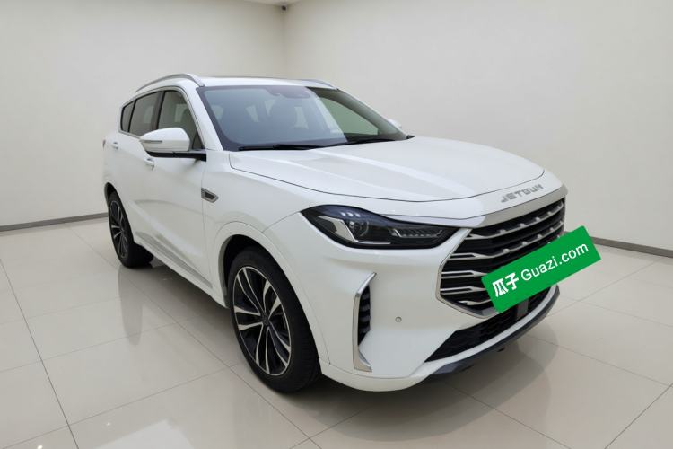Used JETOUR X70 PLUS 2021 1.6T DCT Pro 7-seater Front Right 45 Deg