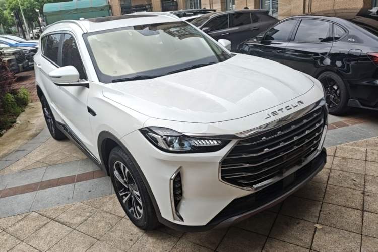 Used JETOUR X70 PLUS 2021 1.5T Manual Lin 5-Seater Front Right 45 Deg