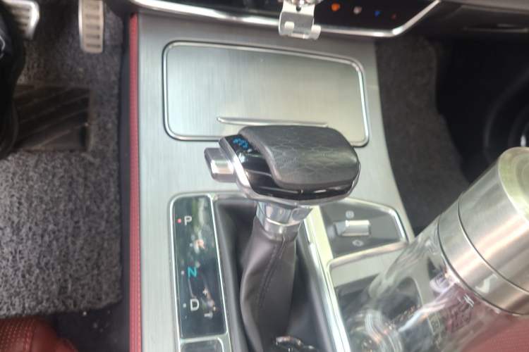 Used JETOUR X70 PLUS 2021 1.5T DCT Mountain 5-Seater Gear Lever