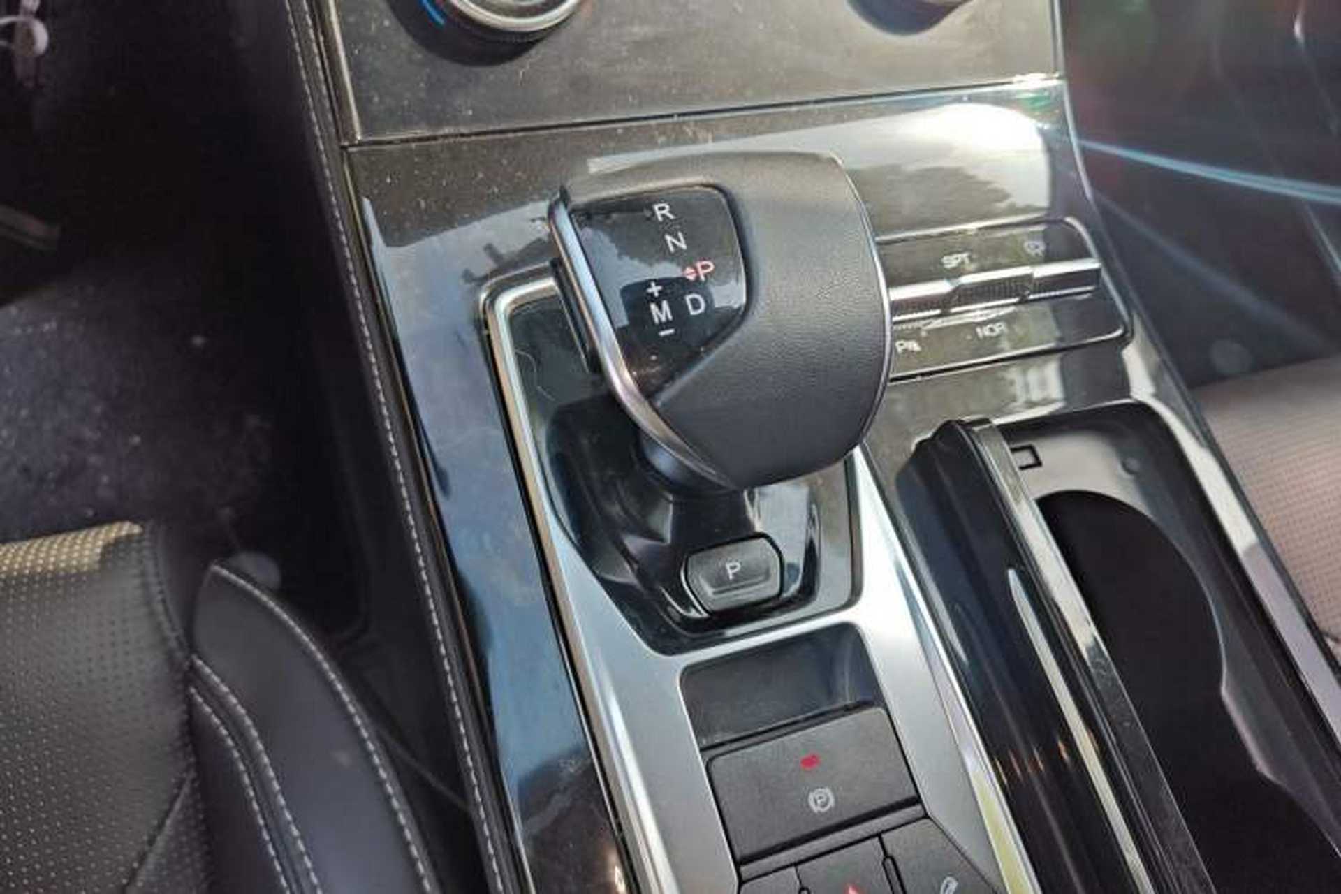 Used JETOUR X70 PLUS 2021 1.6T DCT Pro 5-Seater Gear Lever