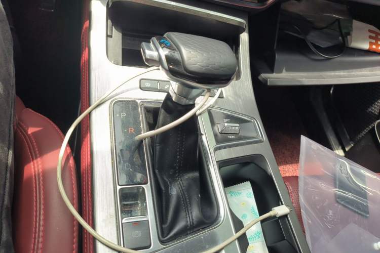 Used JETOUR X70 PLUS 2021 1.6T DCT Star 7-Seater Gear Lever