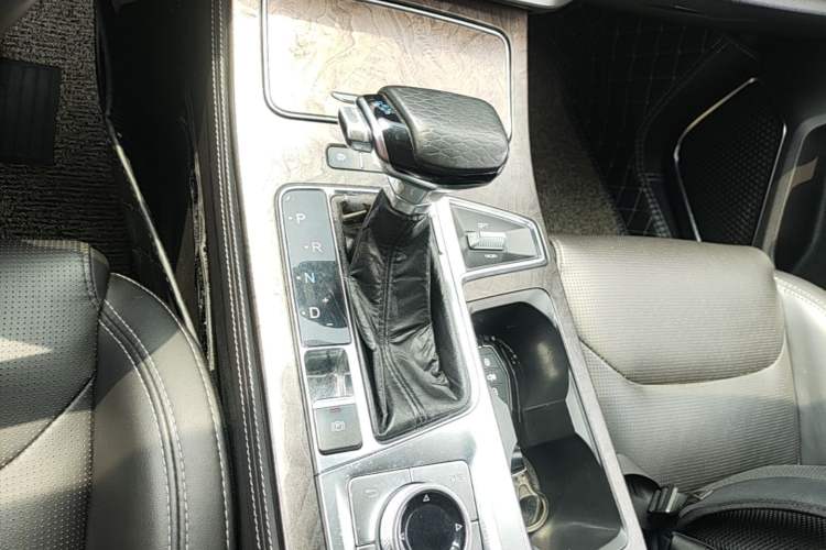 Used JETOUR X70 PLUS 2021 1.6T DCT Star 5-Seater Gear Lever