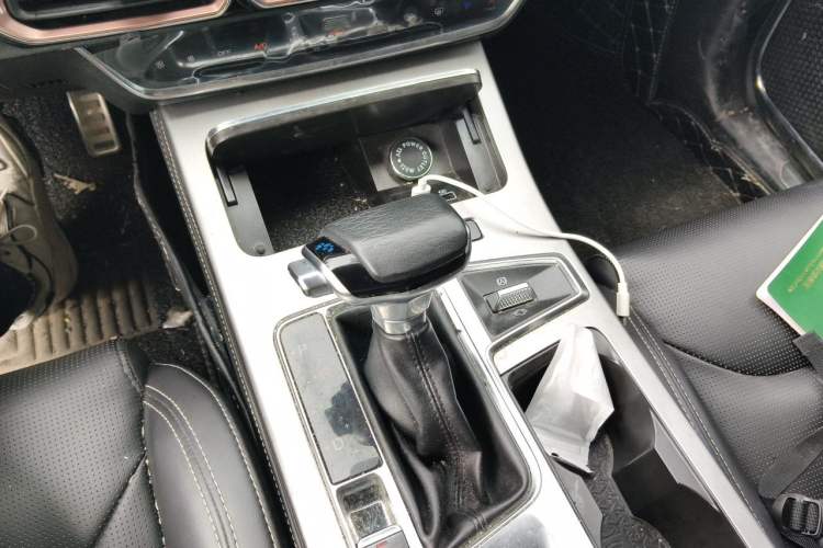 Used JETOUR X70 PLUS 2021 1.5T DCT Mountain 5-Seater Gear Lever