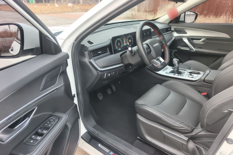 Used JETOUR X70 PLUS 2021 1.5T Manual Lin 5-Seater Interior 2