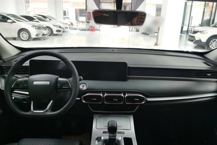 Used JETOUR X70 PLUS 2021 1.5T Manual Wind 5-Seater Interior 3