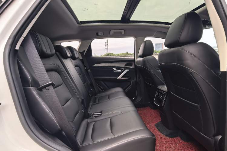 Used JETOUR X70 PLUS 2021 1.5T Manual Lin 5-Seater Interior 3