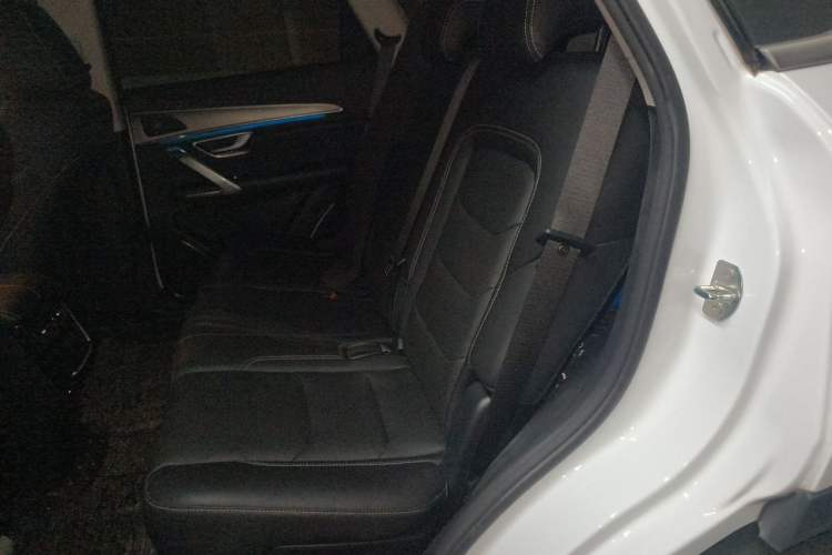 Used JETOUR X70 PLUS 2021 1.5T DCT Mountain 7-Seater Interior 4