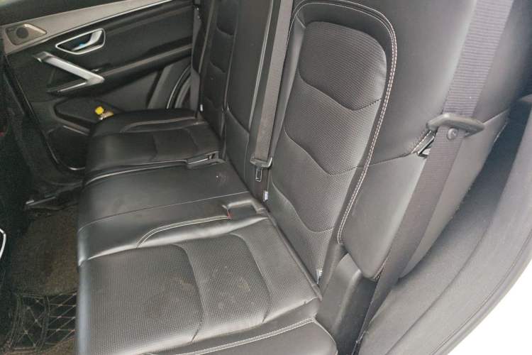 Used JETOUR X70 PLUS 2021 1.6T DCT 7-Seater Interior 4