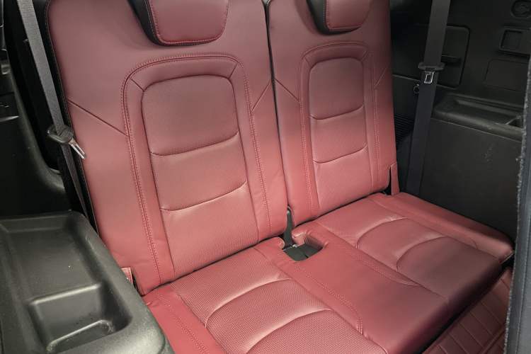 Used JETOUR X70 PLUS 2021 1.6T DCT Pro+ 7-Seater Interior 4