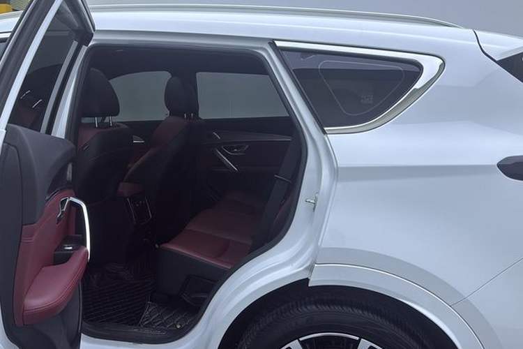Used JETOUR X70 PLUS 2021 1.6T DCT Pro 5-Seater Interior 5