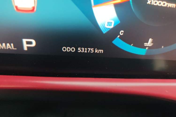 Used JETOUR X70 PLUS 2021 1.6T DCT Chen 7-seater Odometer Close Up