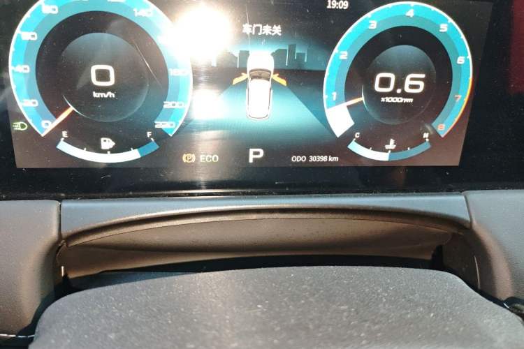 Used JETOUR X70 PLUS 2021 1.6T DCT Star 7-Seater Odometer Close Up