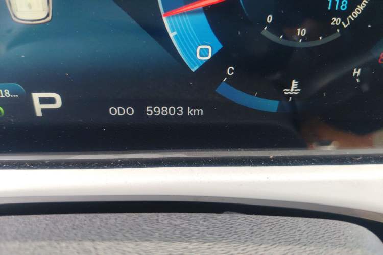 Used JETOUR X70 PLUS 2021 Zhuge 1.6T DCT Kongming 7-Seater Odometer Close Up