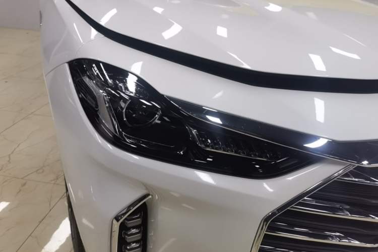Used JETOUR X70 PLUS 2021 Zhuge 1.6T DCT Wuhou 5-Seater Right Front Headlight