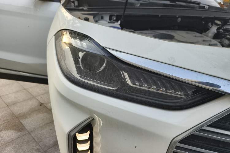 Used JETOUR X70 PLUS 2021 1.5T DCT Mountain 7-Seater Right Front Headlight