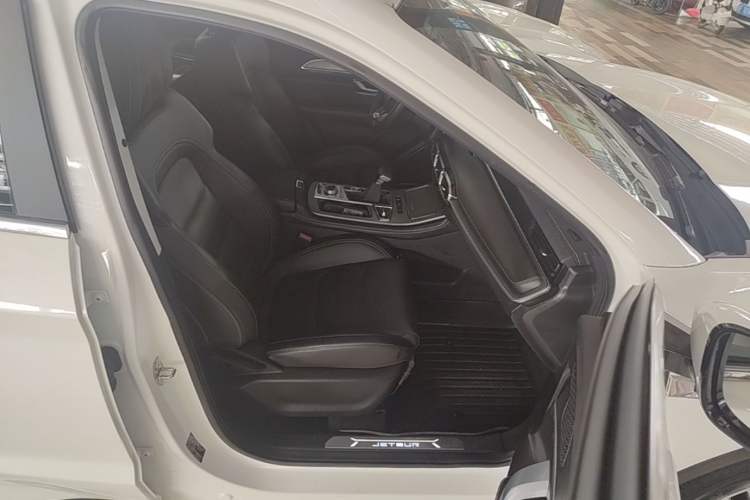 Used JETOUR X70 PLUS 2021 1.5T DCT Mountain 7-Seater Right Front Seat