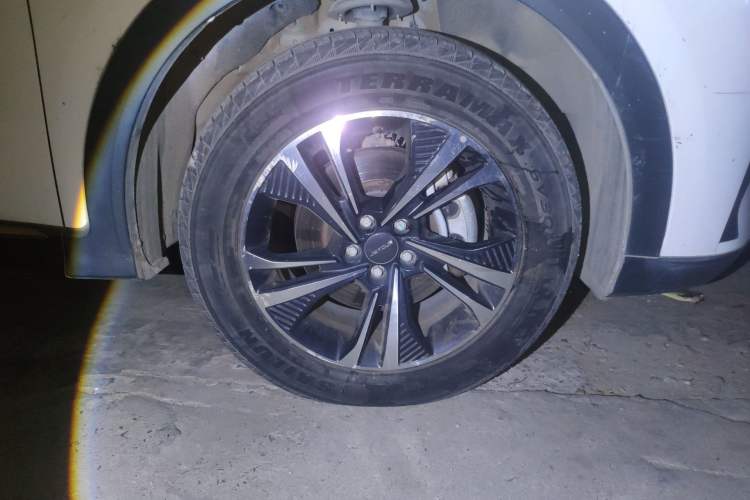 Used JETOUR X70 PLUS 2021 1.5T DCT Mountain 5-Seater Right Front Wheel Hub