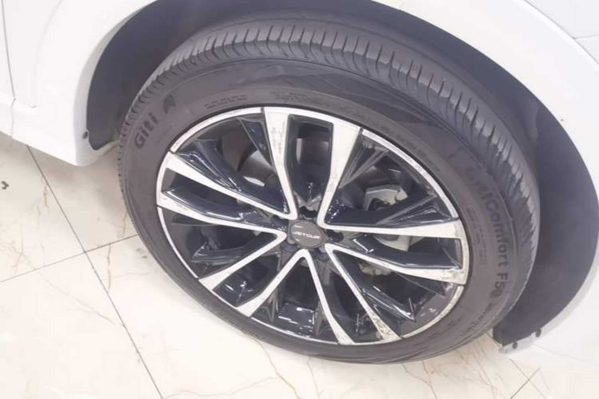 Used JETOUR X70 PLUS 2021 Zhuge 1.6T DCT Wuhou 5-Seater Right Front Wheel Hub