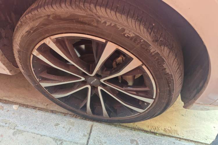 Used JETOUR X70 PLUS 2021 1.6T DCT Base 5-Seater Right Front Wheel Hub