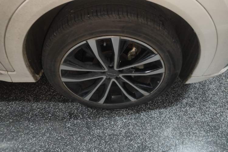 Used JETOUR X70 PLUS 2021 1.6T DCT Tian 7-seater Right Front Wheel Hub