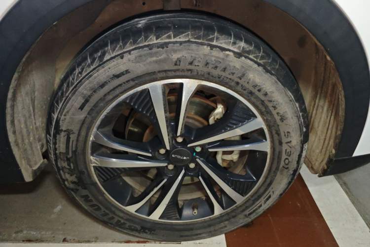 Used JETOUR X70 PLUS 2021 1.5T DCT Mountain 7-Seater Right Front Wheel Hub