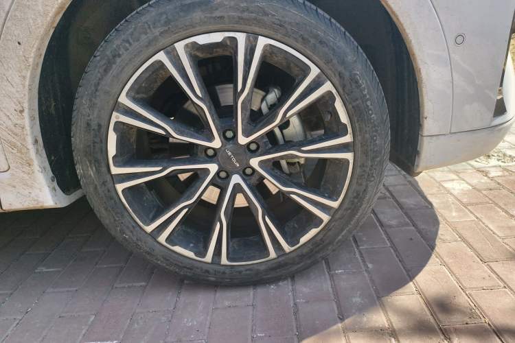 Used JETOUR X70 PLUS 2021 Zhuge 1.6T DCT Kongming 5-Seater Right Front Wheel Hub