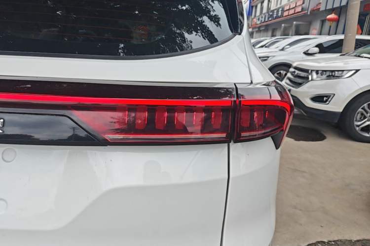 Used JETOUR X70 PLUS 2021 1.6T DCT 7-Seater Right Rear Taillight