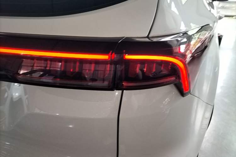 Used JETOUR X70 PLUS 2021 1.6T DCT Star 7-Seater Right Rear Taillight