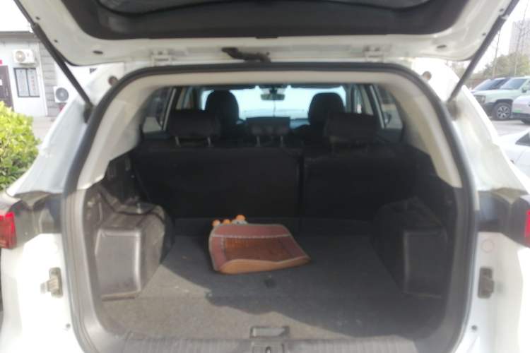 Used JETOUR X70 PLUS 2021 1.5T Manual Lin 5-Seater Trunk