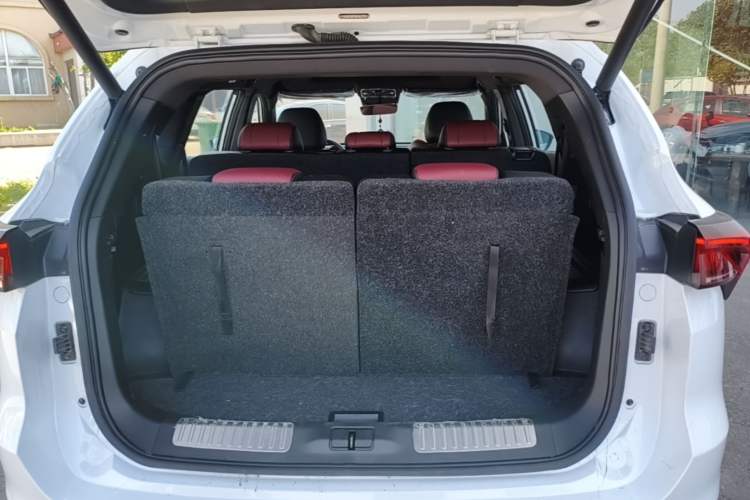 Used JETOUR X70 PLUS 2021 1.6T DCT Pro 7-seater Trunk