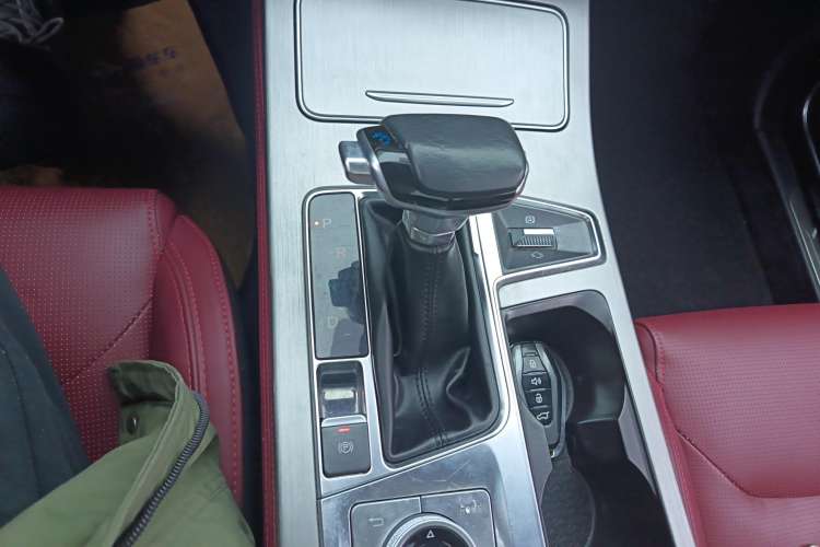 Used JETOUR X70 PLUS 2022 1.5T CVT Mountain 7-Seater Gear Lever
