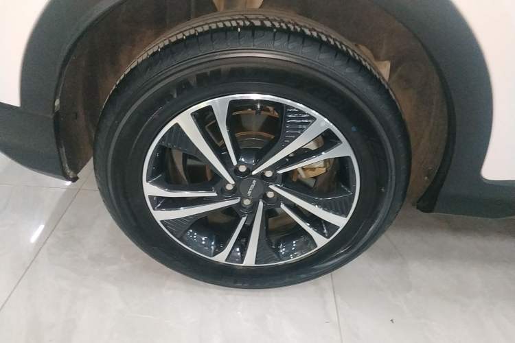 Used JETOUR X70 PLUS 2022 1.5T DCT Luxury Edition 5 Seats Right Rear Wheel Hub