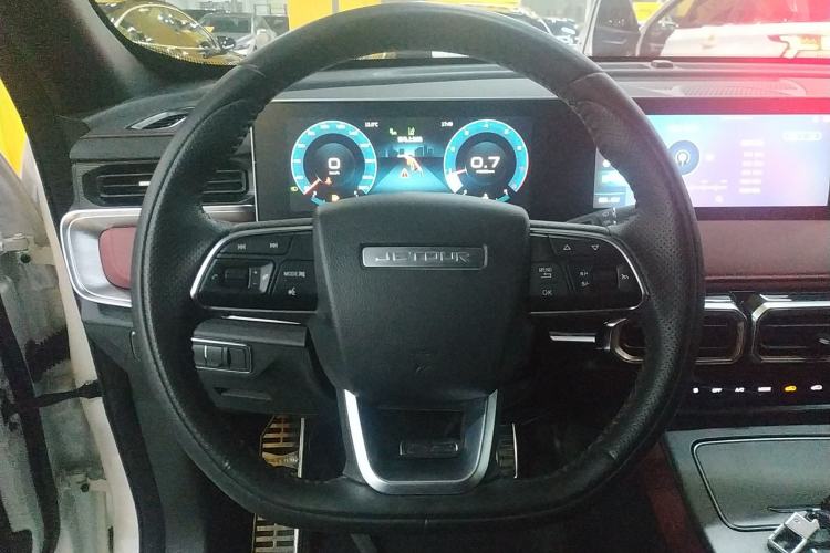Used JETOUR X70 PLUS 2022 1.5T DCT Luxury Edition 5 Seats Steering Wheel