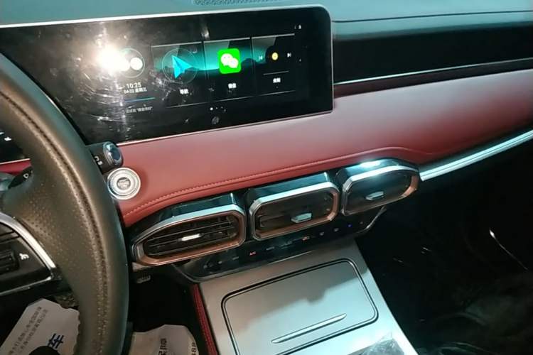 Used JETOUR X70 PLUS 2023 1.5T DCT Ziqiang PRO 5-Seater Audio And AC Panel