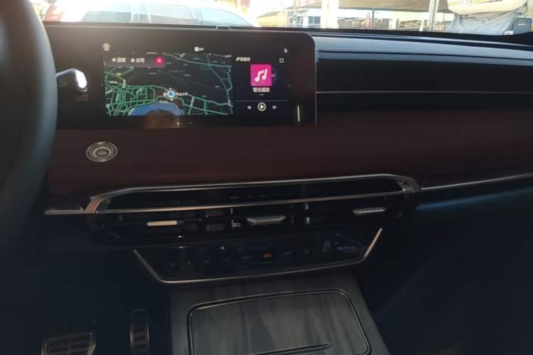 Used JETOUR X70 PLUS 2023 1.5T DCT Brave PLUS 5-Seater Audio And AC Panel