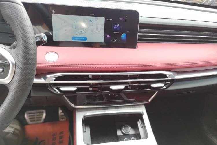 Used JETOUR X70 PLUS 2023 1.6T DCT Stronger 5-Seater Audio And AC Panel