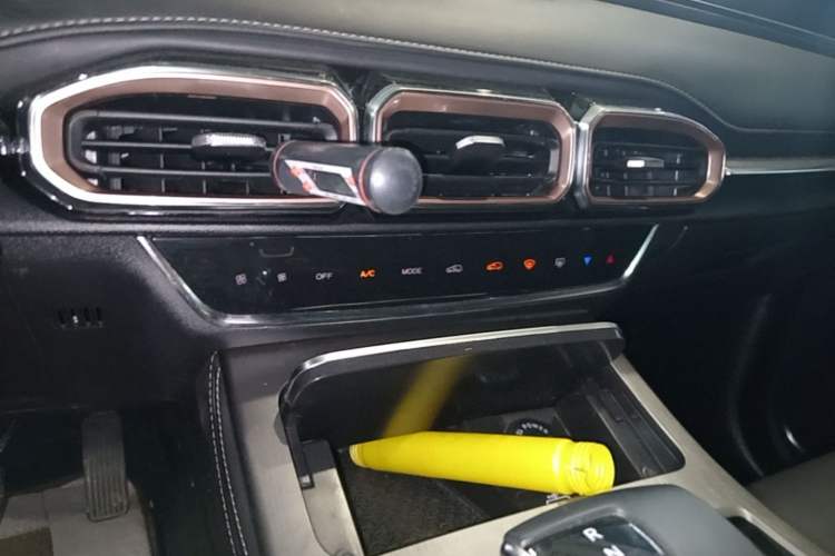 Used JETOUR X70 PLUS 2023 1.5T DCT Ziqiang PRO 5-Seater Audio And AC Panel