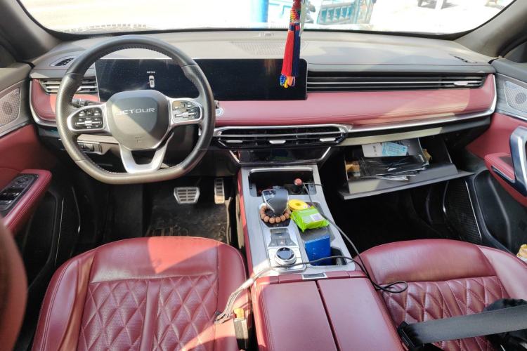 Used JETOUR X70 PLUS 2023 1.6T DCT Stronger 5-Seater Center Console