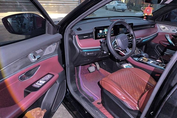 Used JETOUR X70 PLUS 2023 1.6T DCT Stronger PRO 7-Seater Driver Seat