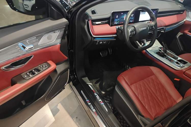 Used JETOUR X70 PLUS 2023 1.5T DCT Brave PLUS 5-Seater — 18