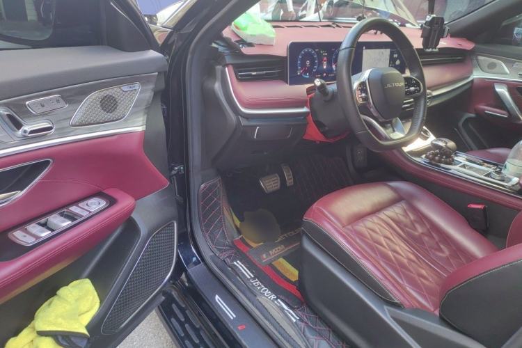 Used JETOUR X70 PLUS 2023 1.6T DCT Stronger PRO+ 7-Seater Driver Seat