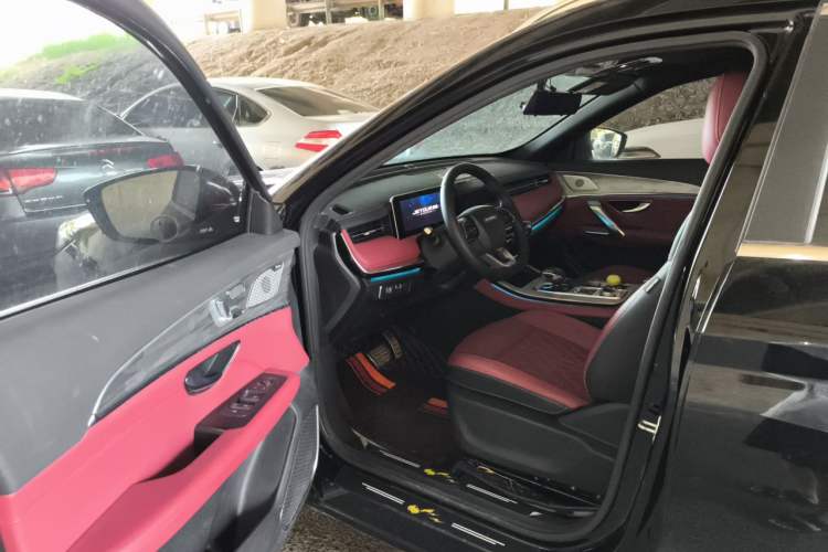 Used JETOUR X70 PLUS 2023 1.5T DCT Brave PLUS 7-Seater Driver Seat