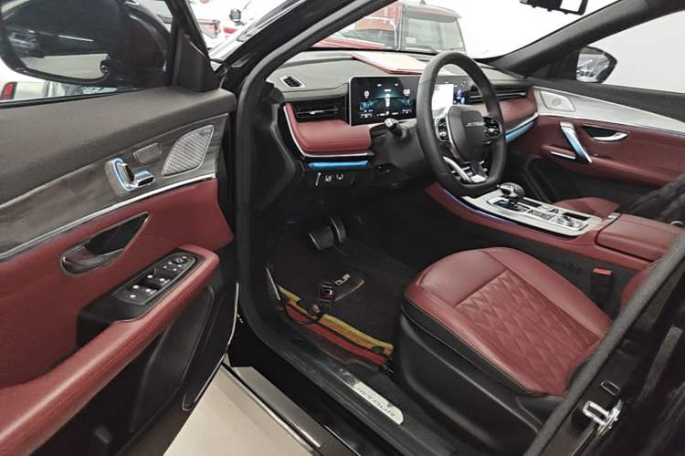 Used JETOUR X70 PLUS 2023 1.6T DCT Stronger 5-Seater Driver Seat