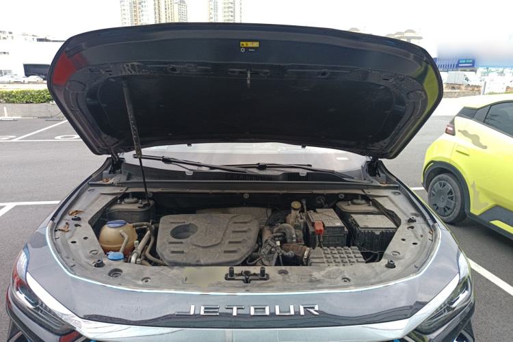 Used JETOUR X70 PLUS 2023 1.5T DCT Brave PLUS 7-Seater Engine Bay