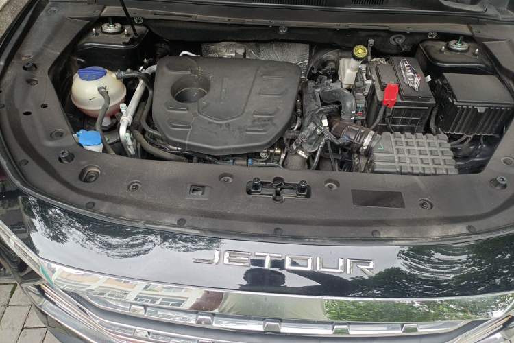 Used JETOUR X70 PLUS 2023 1.5T DCT Ziqiang PRO+ 7-Seater Engine Bay